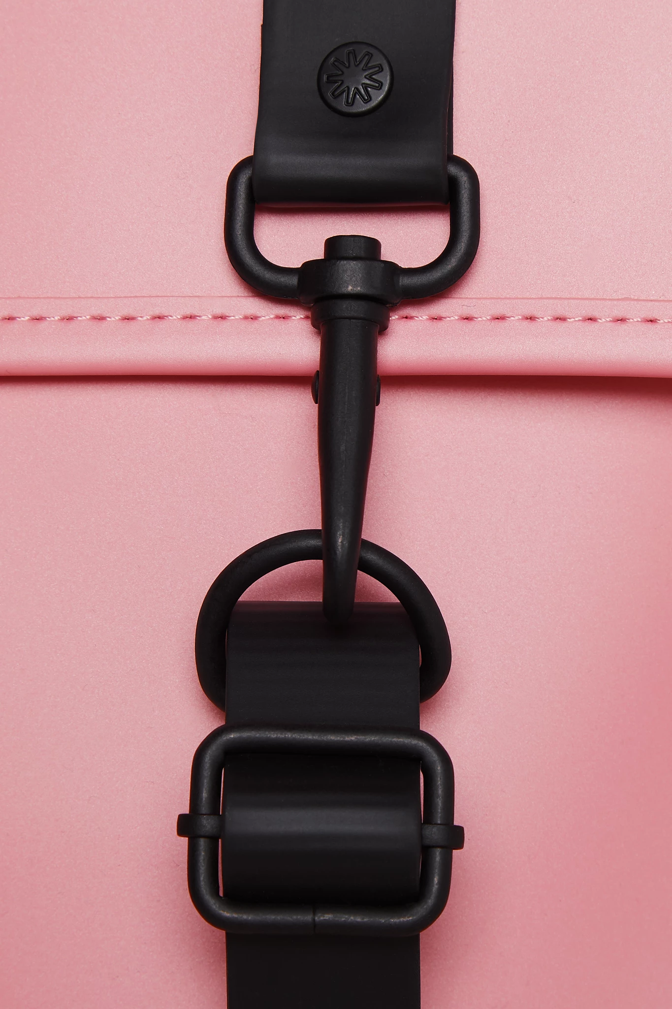 Mochila Rains Mini Rosa (Pink Sky) 5 Mochila Rains Mini Rosa (Pink Sky) - Imagen 3