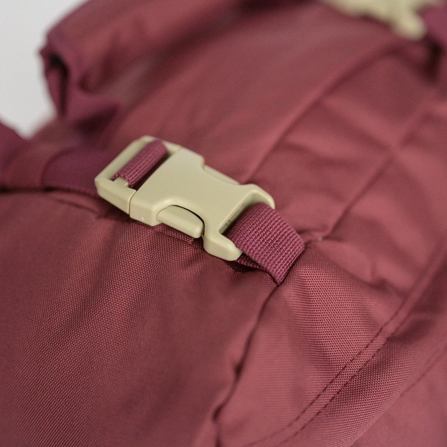 Mochila De Viaje Cabin Zero Classic 28 L. Granate (Napa Wine) 8 Mochila De Viaje Cabin Zero Classic 28 L. Granate (Napa Wine) - Imagen 6