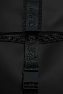 Mochila Rains Trail Rucksack Negro -Viajar Tienda de ventas 30375