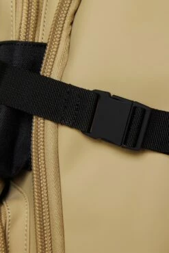 Mochila Rains Trail Cargo Arena (Sand) -Viajar Tienda de ventas 30469